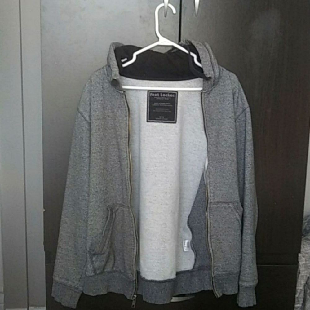 Foot Locker Men's Sweater (Medium)